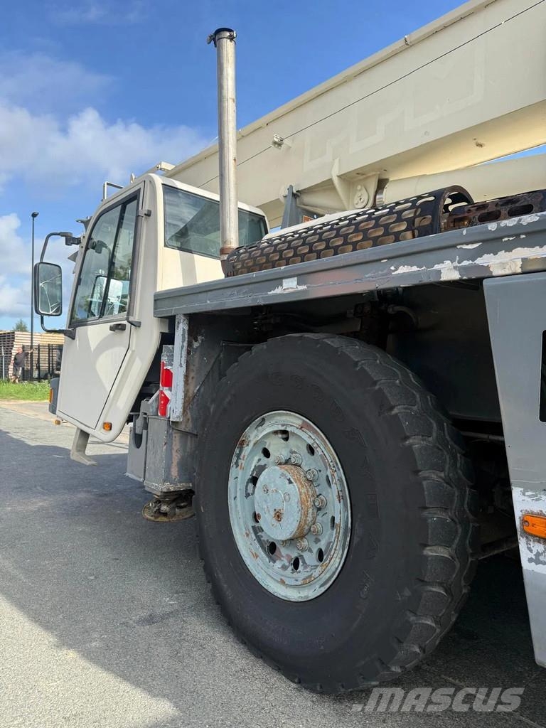 PPM 2FHTR1 | 30T All-Terrain-Krane