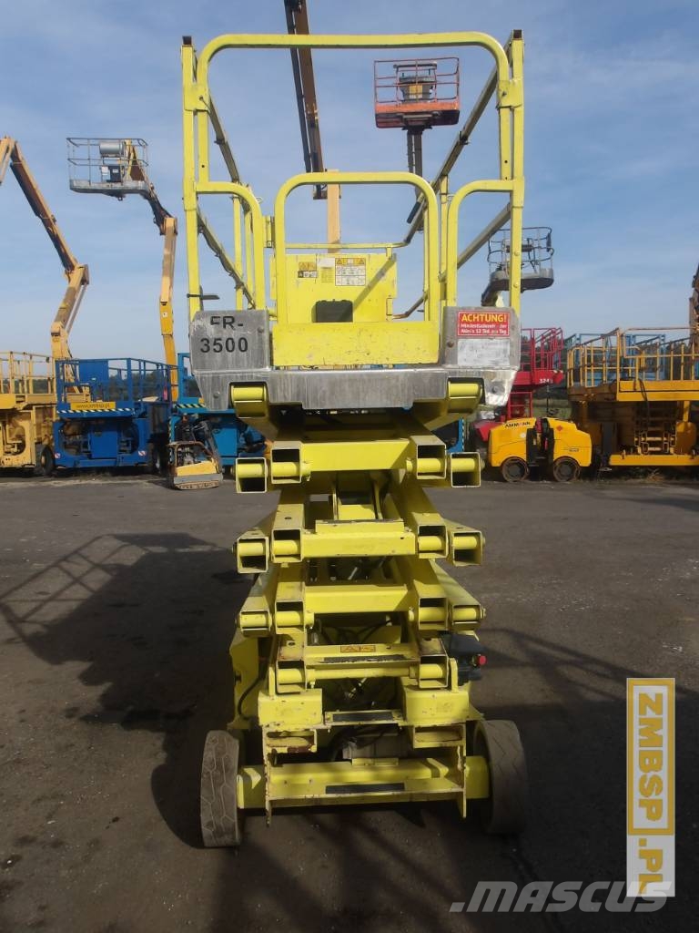 JLG 3246 ES Šķerveida pacēlāji