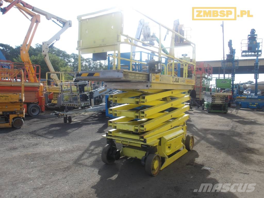 JLG 3246 ES Šķerveida pacēlāji