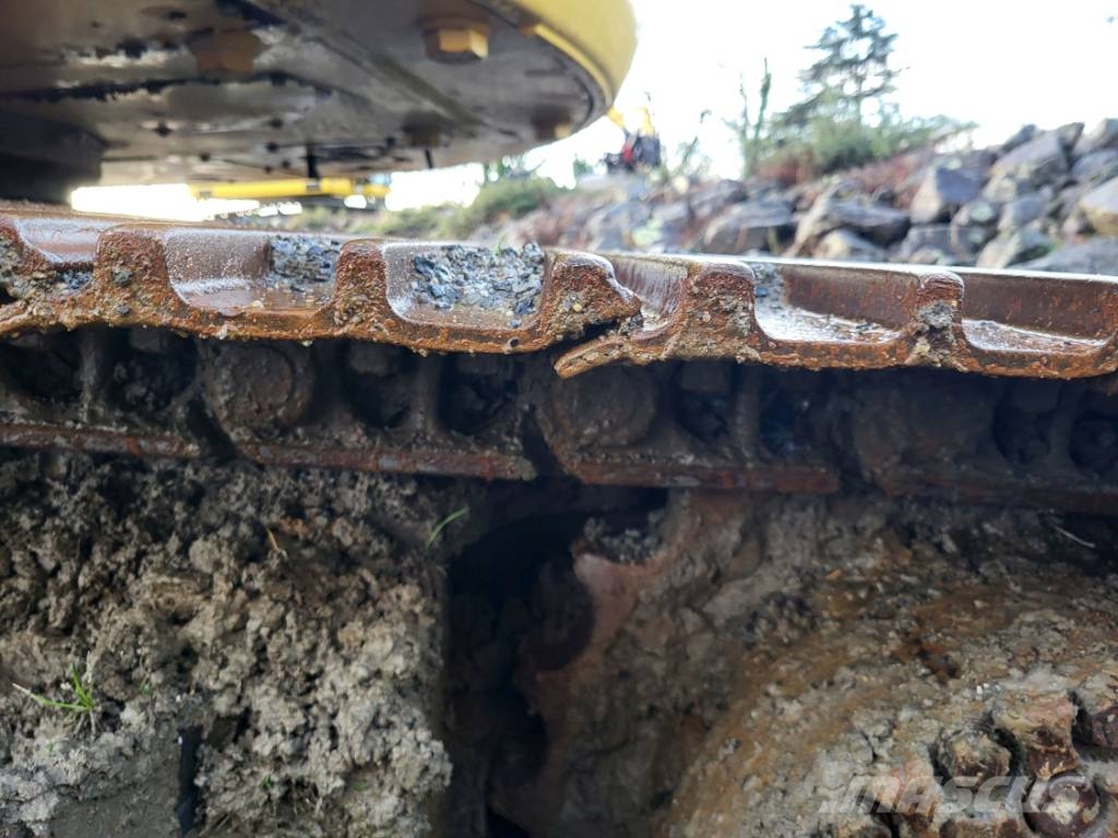 Komatsu PC228USLC-11 Escavadeiras de esteiras