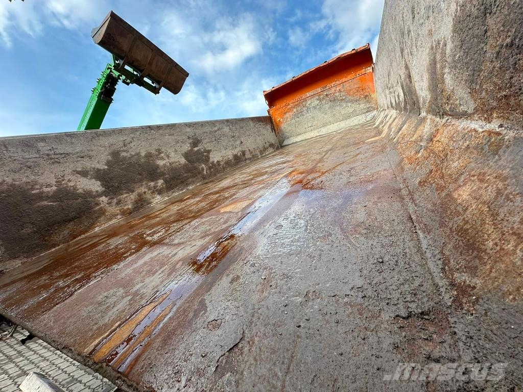MAN 33.360 Camiones bañeras basculantes o volquetes