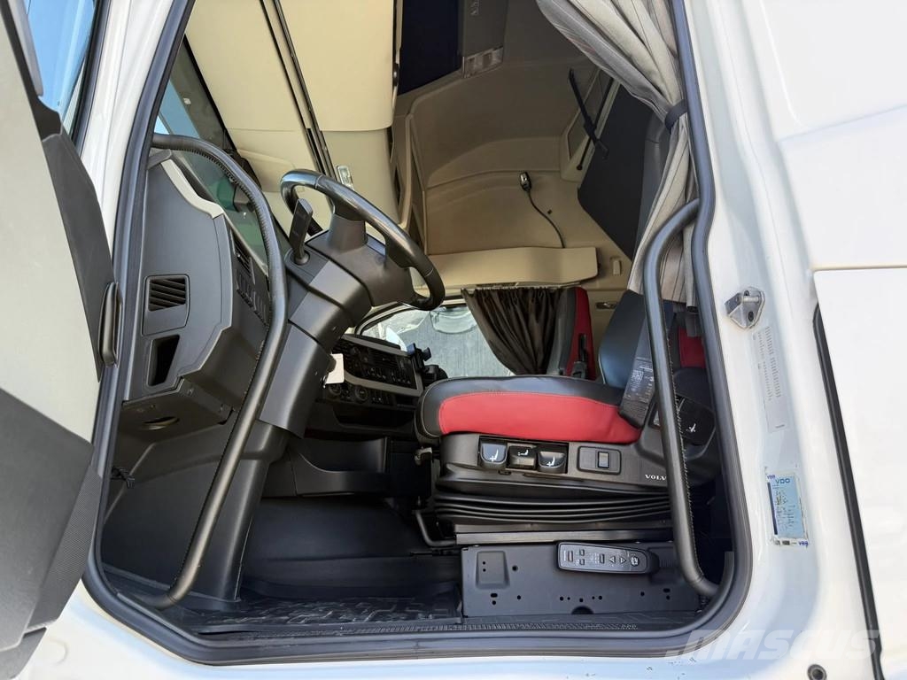 Volvo FH13.500 Globetrotter XL Dual-Clutch Euro6 VEB Trekkers