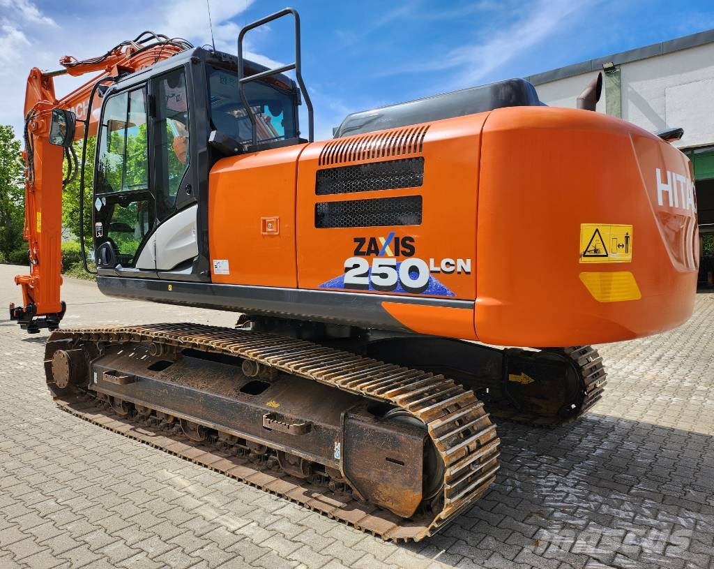 Hitachi ZX 250 LC N-6 excellent condition, 2019