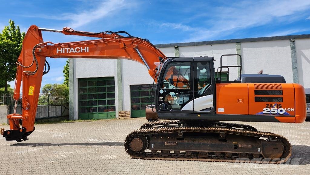 Hitachi ZX 250 LC N-6 excellent condition, 2019, Heinsdorfergrund