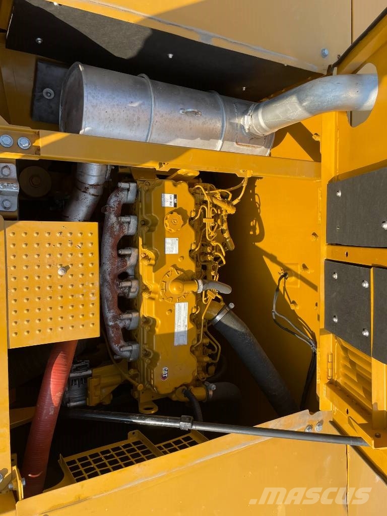 CAT 336 Гусеничні екскаватори