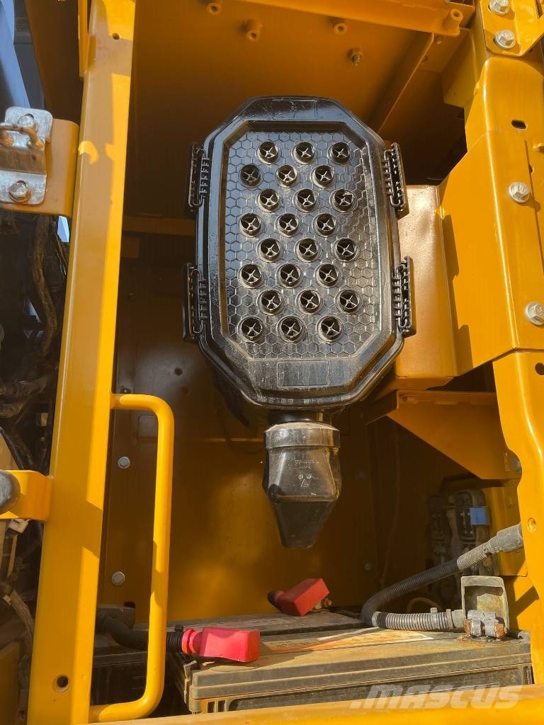 CAT 336 Гусеничні екскаватори