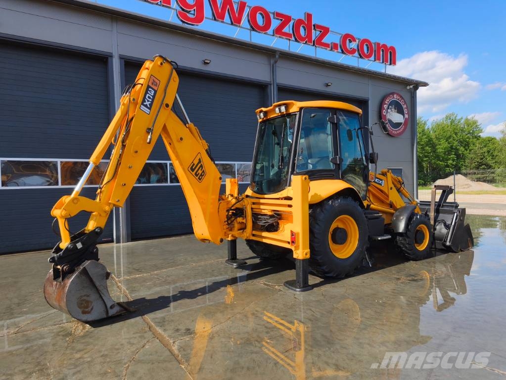 JCB 3 CX Backhoe loaders