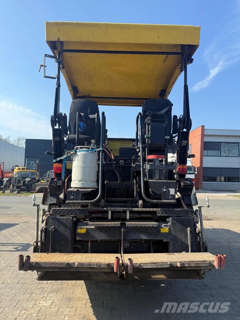 Dynapac F6-4W معدات السفلتة