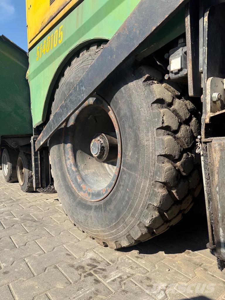 Dynapac F6-4W معدات السفلتة
