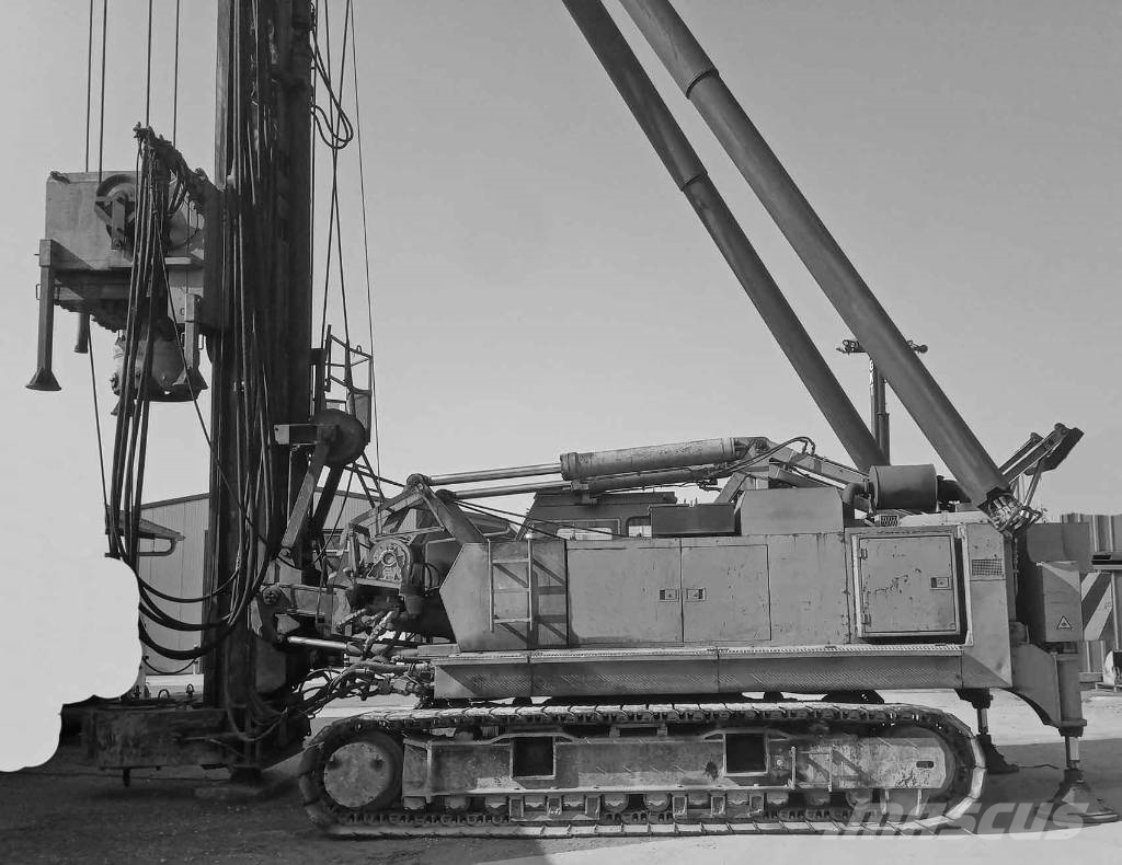 Hitachi KH150-3 with drilling drive Raskaat porat