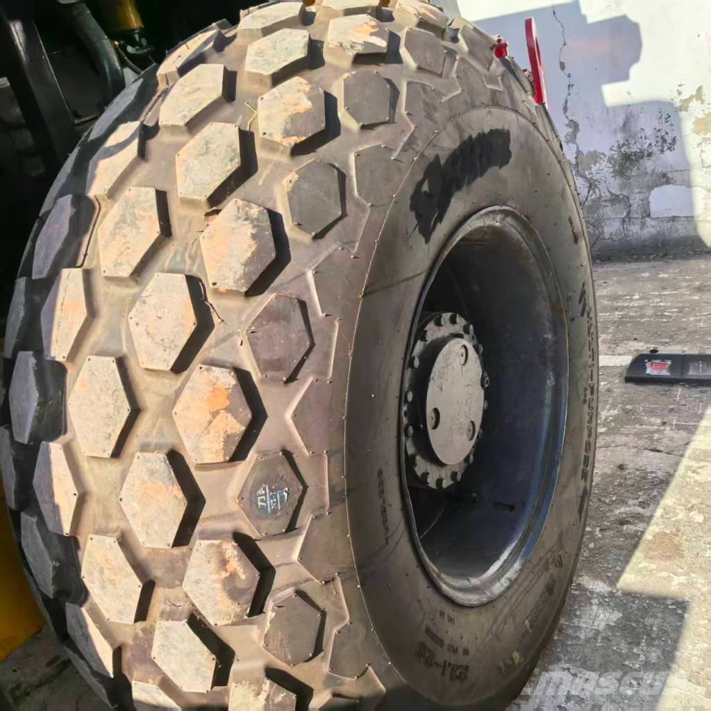 Dynapac ca30d مداحل أحادية الأسطوانة
