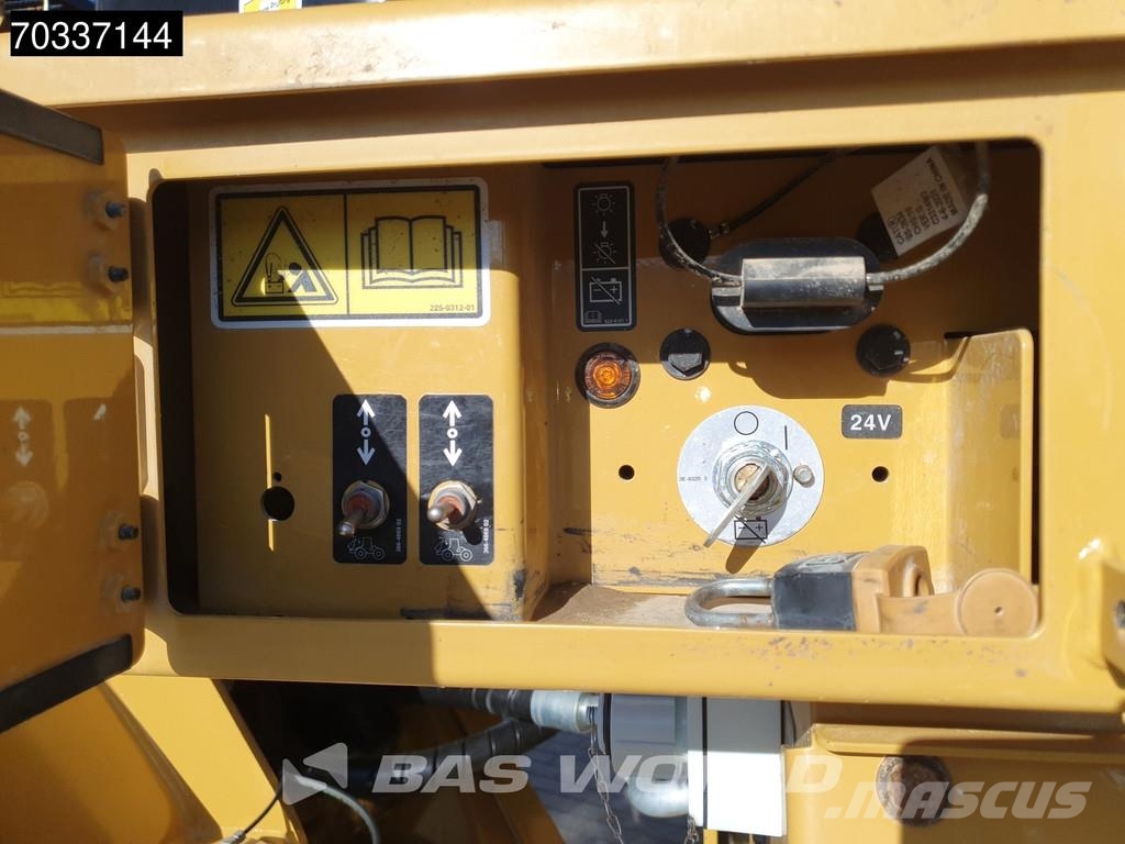 CAT 972 M XE Kolesni nakladalci