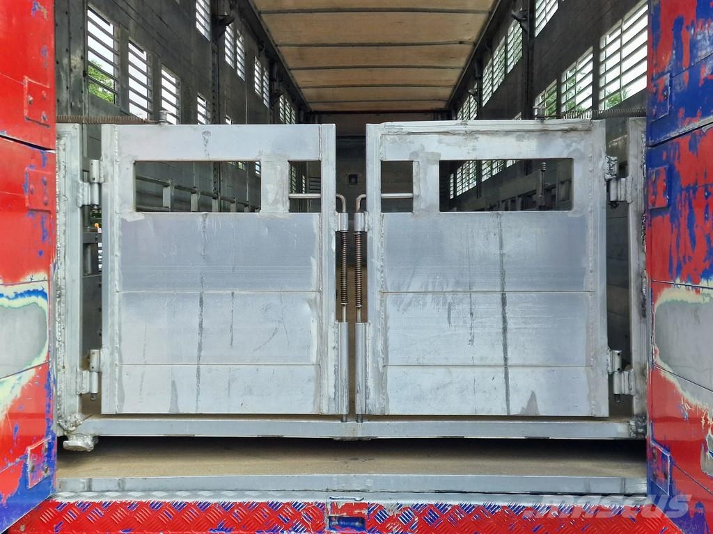 Finkl 3 deck - lift- water - vans - steering axle Eläinkuljetuspuoliperävaunut