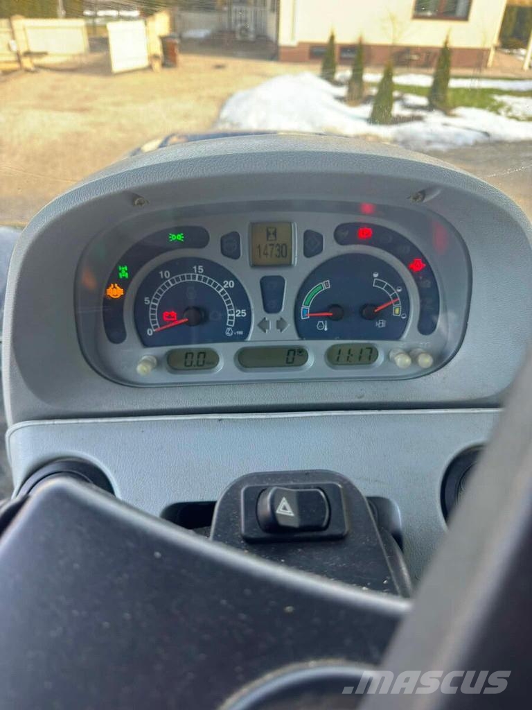New Holland T6030 Трактори