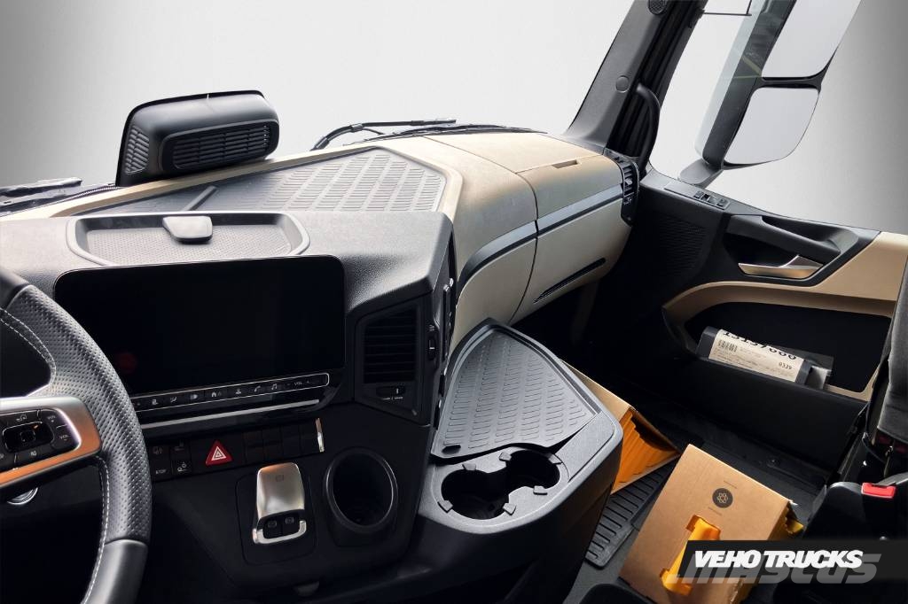 Mercedes-Benz Actros 2748 LS 6X2 Vilcēji
