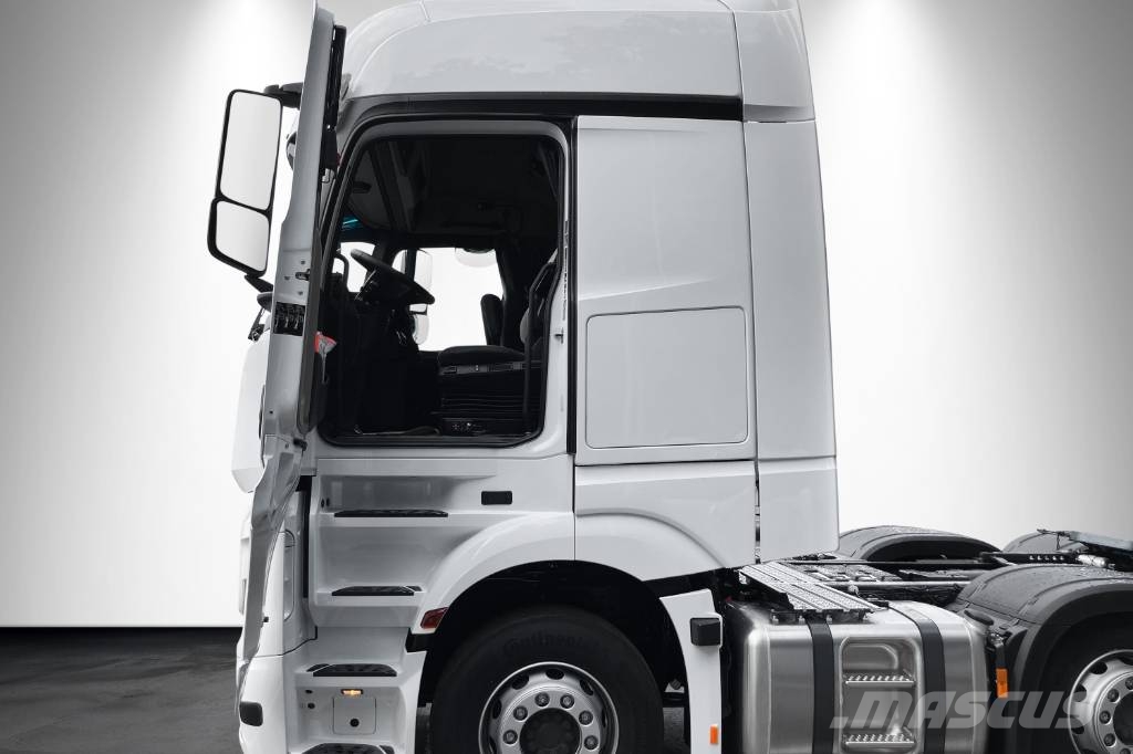 Mercedes-Benz Actros 2748 LS 6X2 Vilcēji