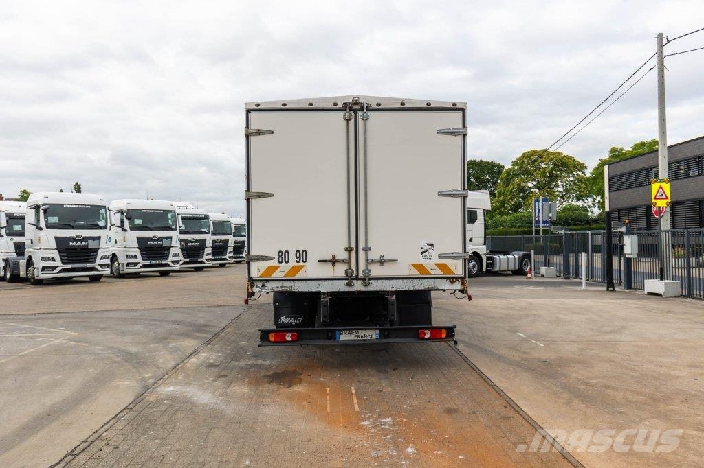 Renault D16.240 DXI Camiones de caja de lona