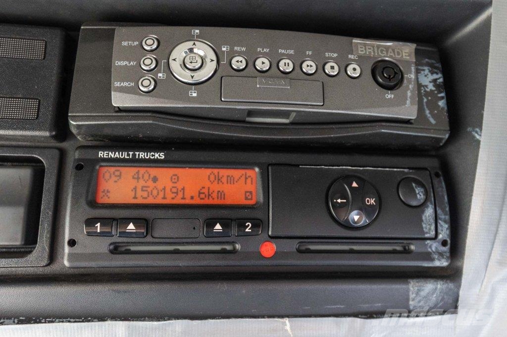 Renault D16.240 DXI Camiones de caja de lona
