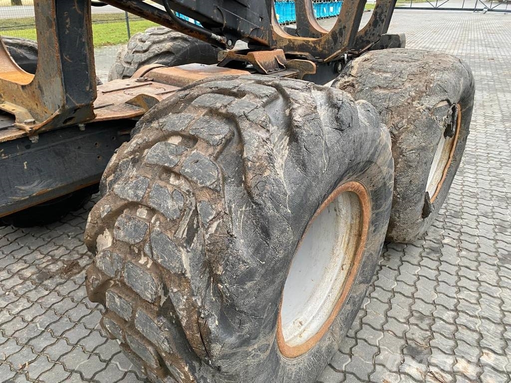 Komatsu 845 Forwarders