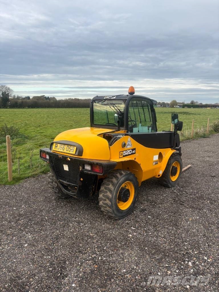 JCB 520-40 Telehandler – 2016 – 2 Ton / 4M Reach Chariot télescopique