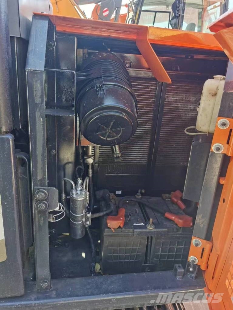 Hitachi ZX 60 Гусеничні екскаватори