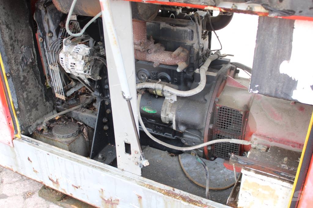 Sdmo 15 KVA Dizelski agregati