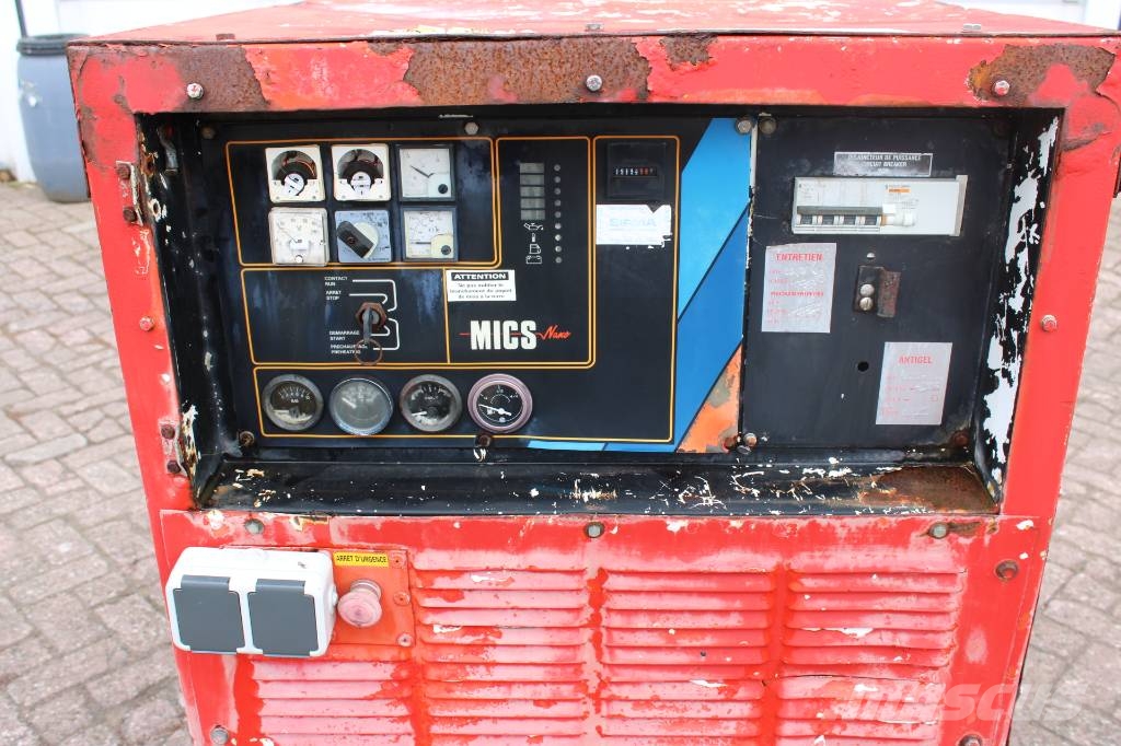 Sdmo 15 KVA Dizelski agregati