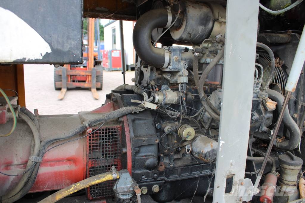 Sdmo 15 KVA Dizelski agregati