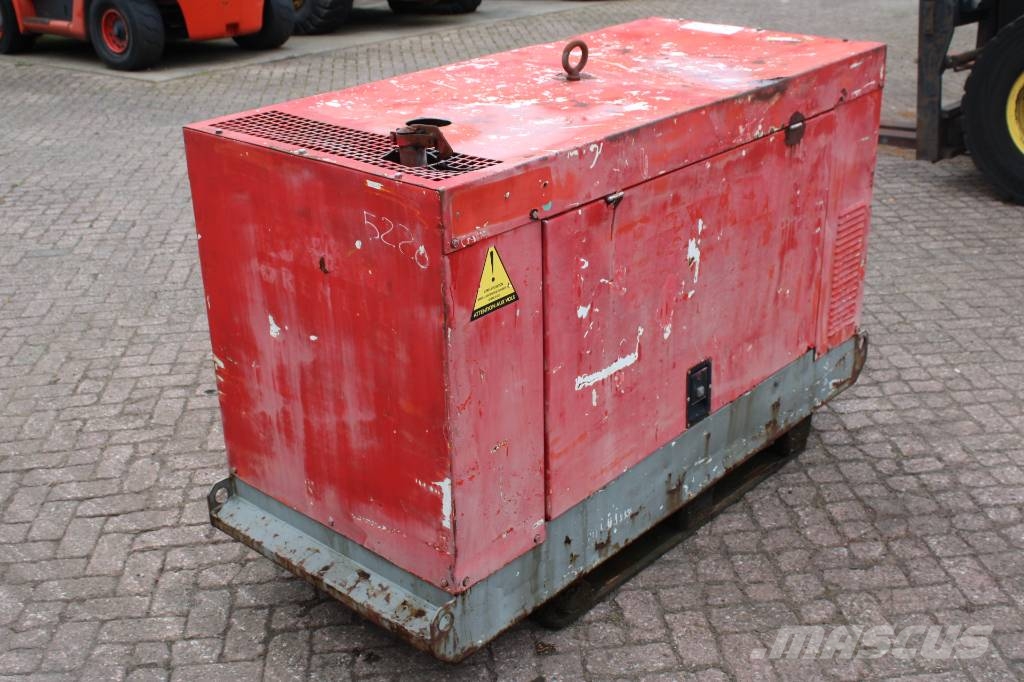 Sdmo 15 KVA Dizelski agregati