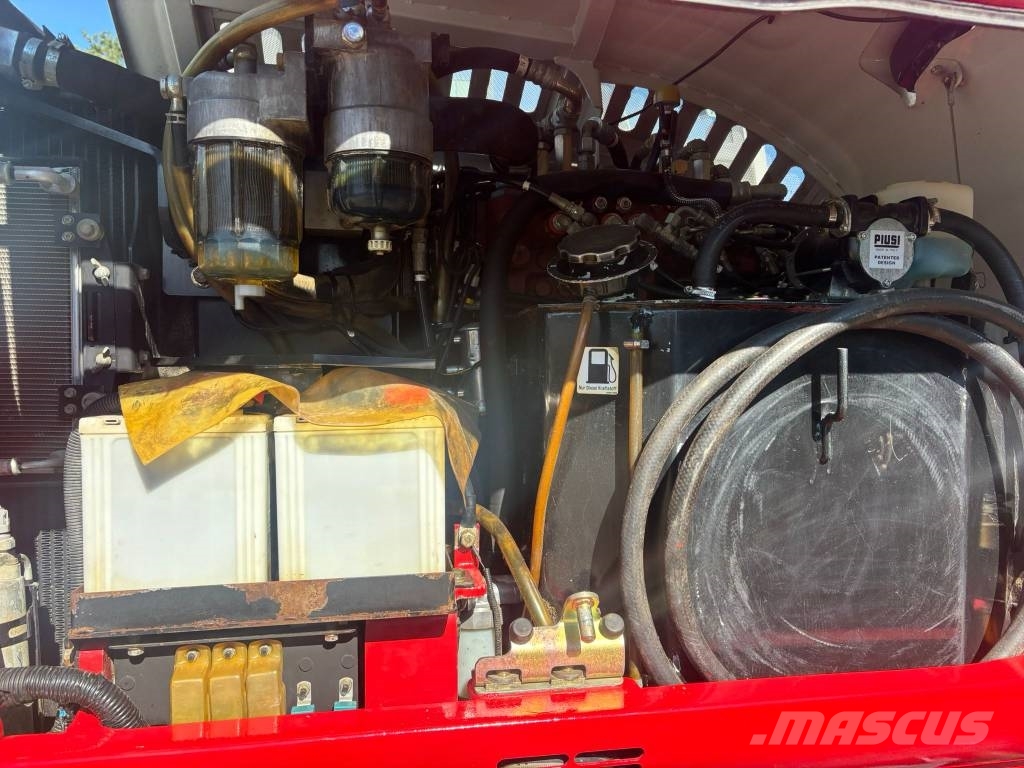 Takeuchi TB 295 W Excavadoras de ruedas