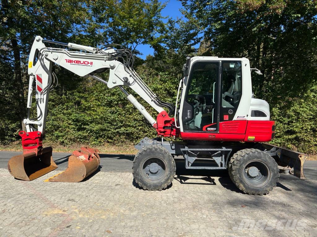Takeuchi TB 295 W Excavadoras de ruedas