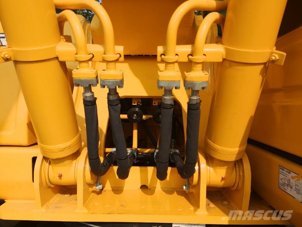Komatsu PC 200-8 Εκσκαφείς με ερπύστριες