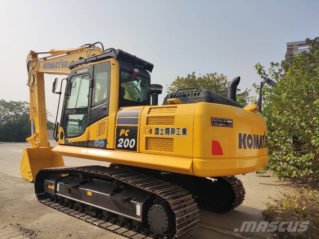 Komatsu PC 200-8 Εκσκαφείς με ερπύστριες