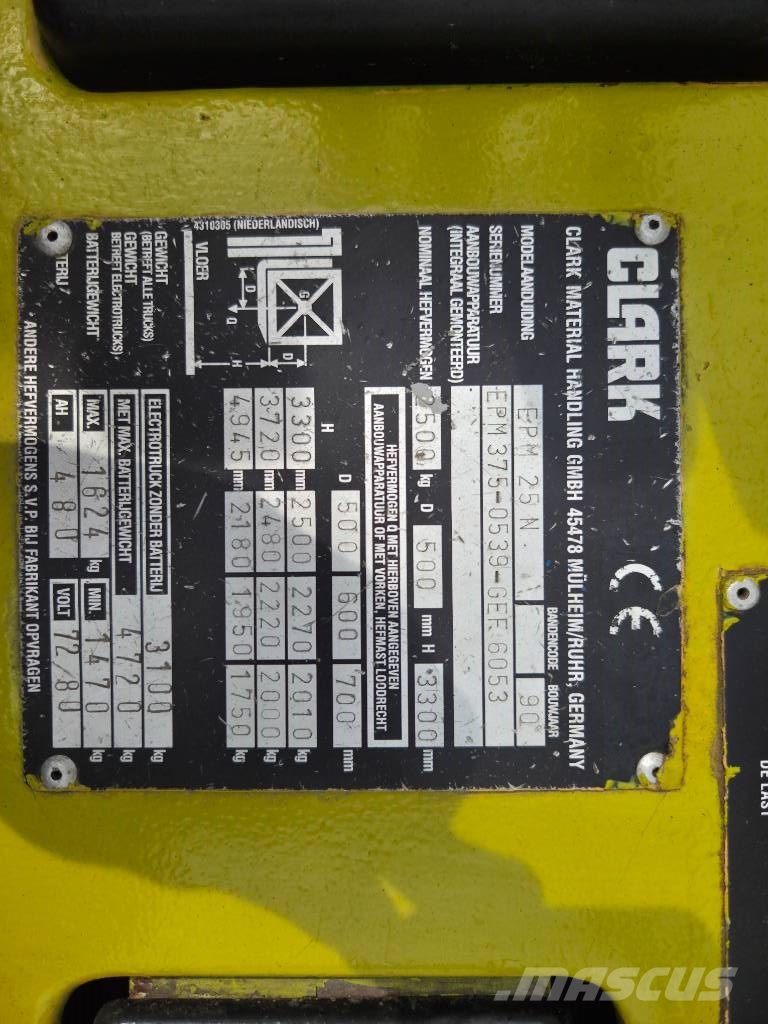 Clark EPM 25 Electric forklifts