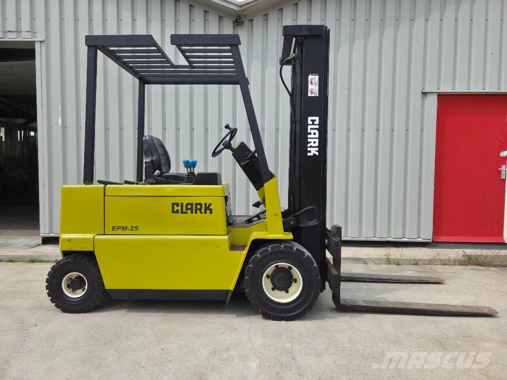 Clark EPM 25 Electric forklifts