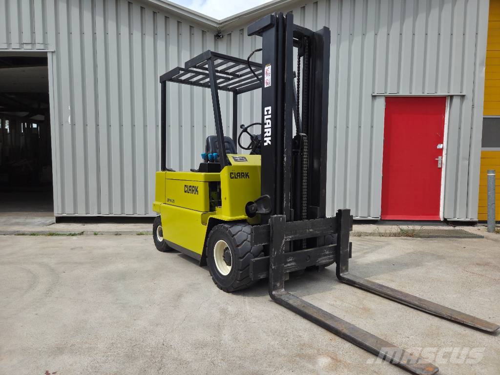 Clark EPM 25 Electric forklifts