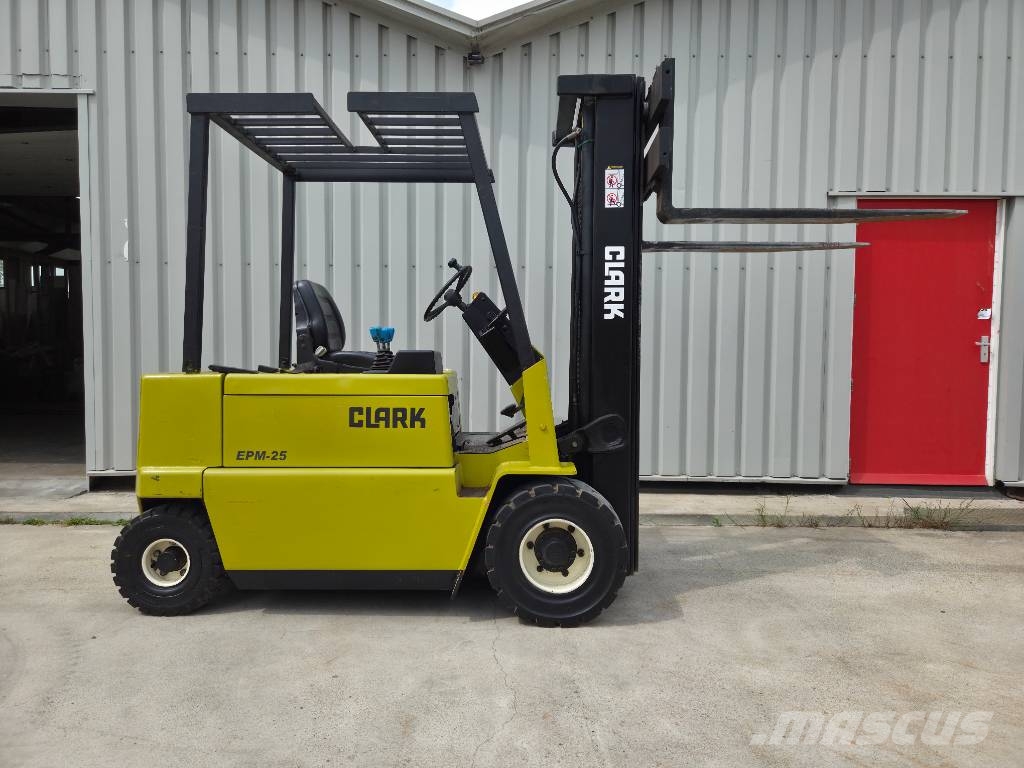 Clark EPM 25 Electric forklifts