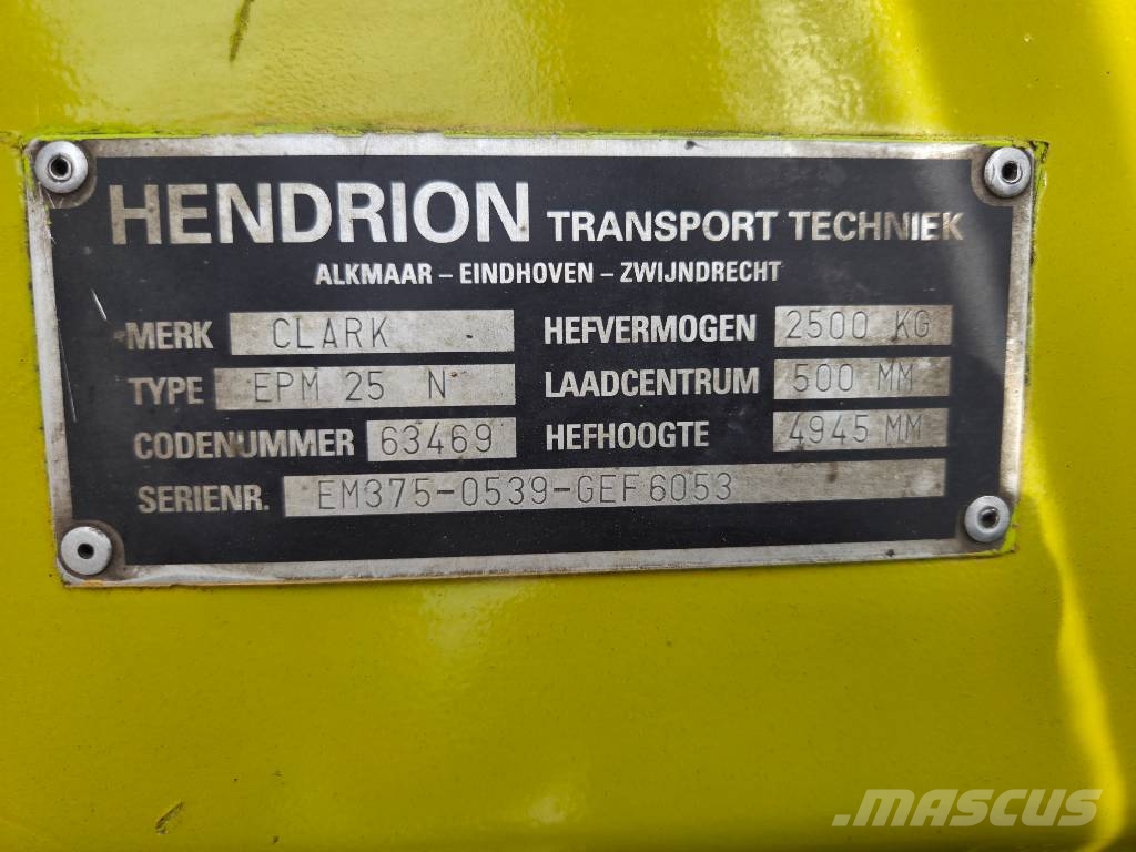 Clark EPM 25 Electric forklifts