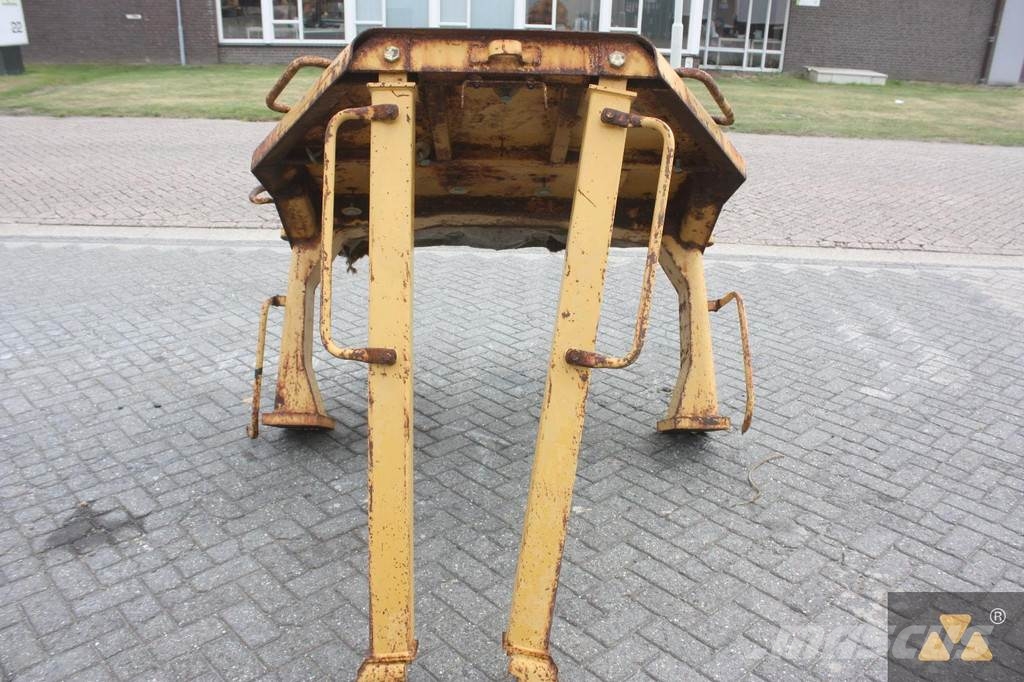 CAT D7H O-rops cab Kabine in notranjost