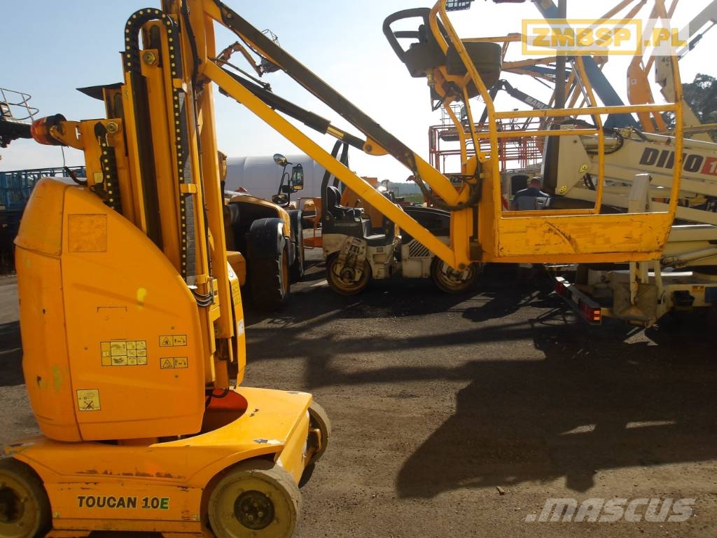 JLG Toucan 10 E Вертикальні щоглові підйомники