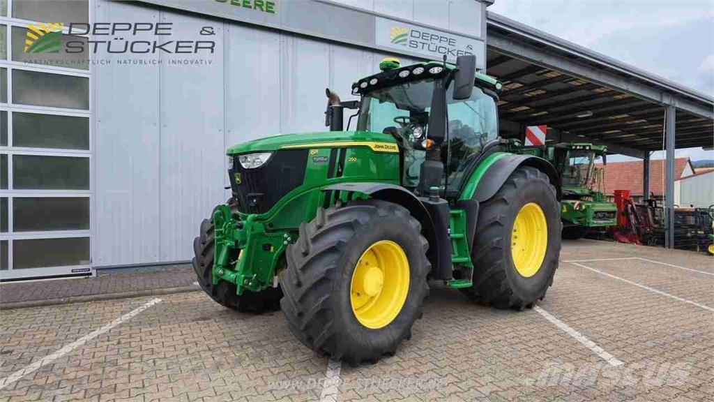 John Deere 6R 250 Další