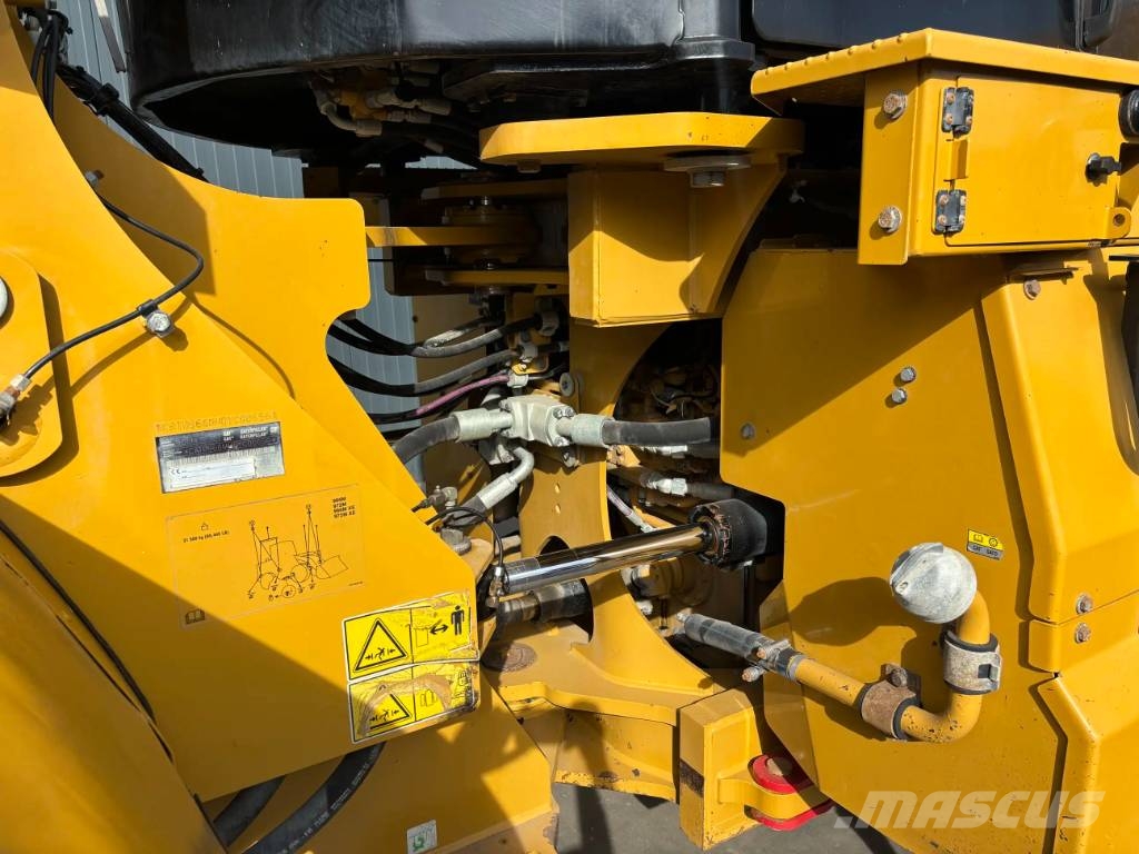 CAT 966M Radlader