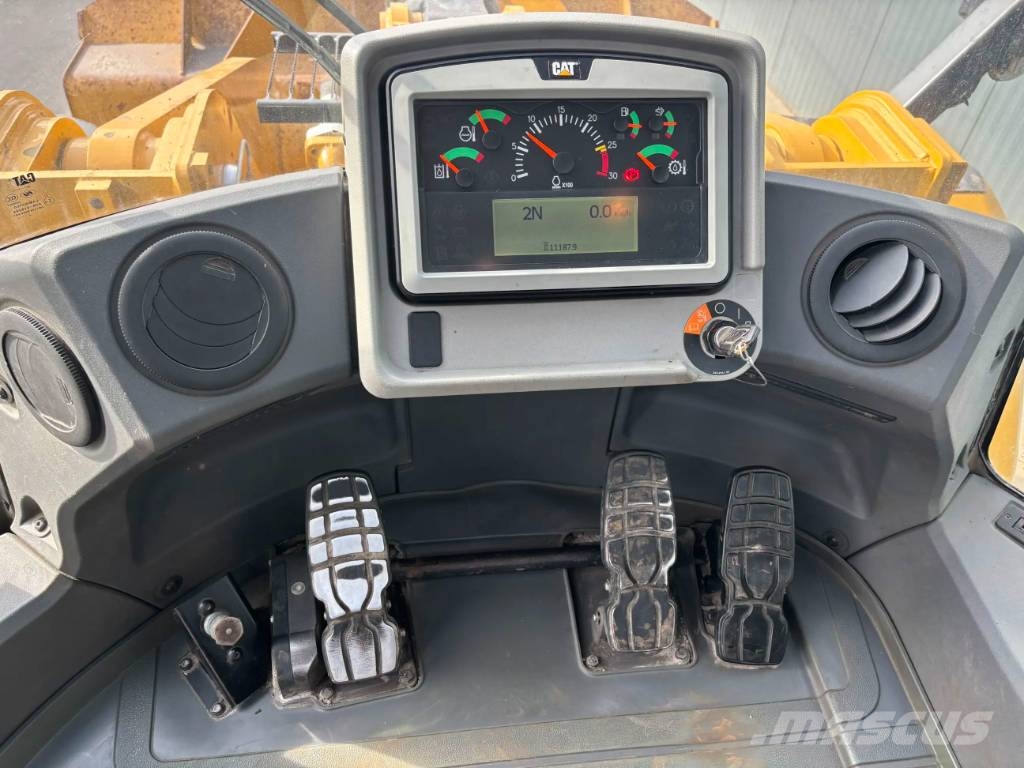 CAT 966M Radlader