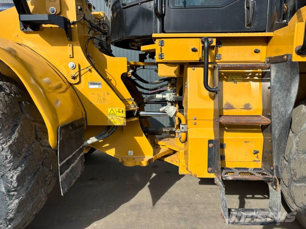 CAT 966M Radlader