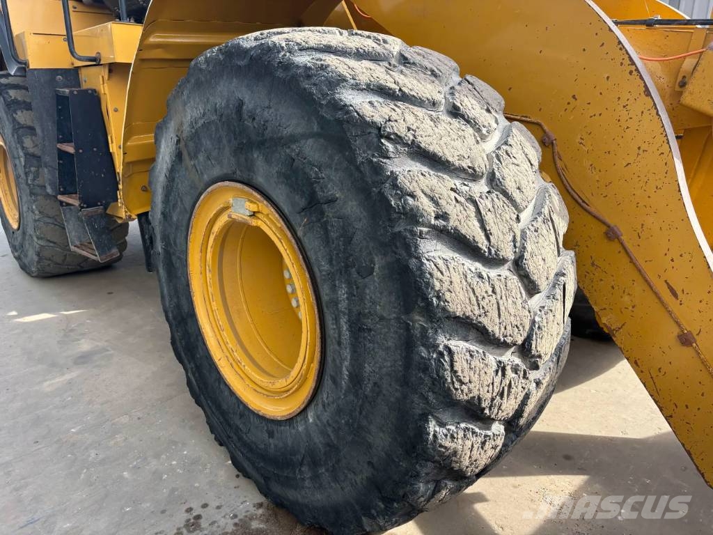 CAT 966M Radlader
