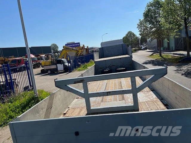 Mercedes-Benz Actros 1843 + Dinkel DTSAV 28000KG Dieplader Tractor Units