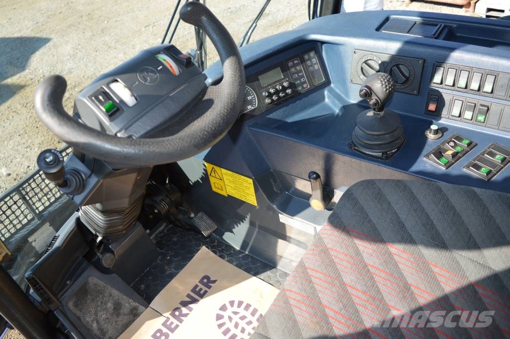 Kässbohrer Pistenbully PB 100 토양관리 장비 - 기타