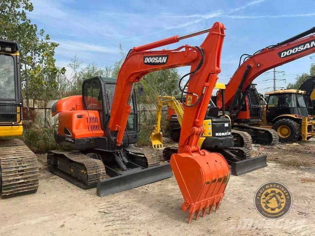 Doosan DX60C Гусеничні екскаватори