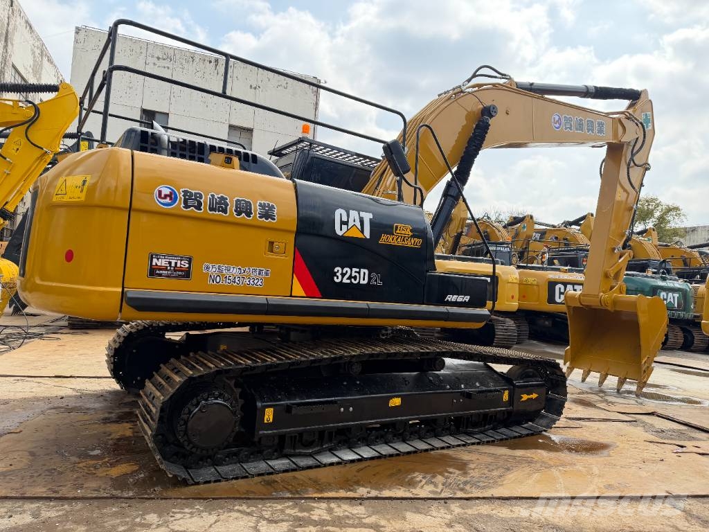 CAT 325D2L    3000 units excavators in stock Excavatoare pe șenile
