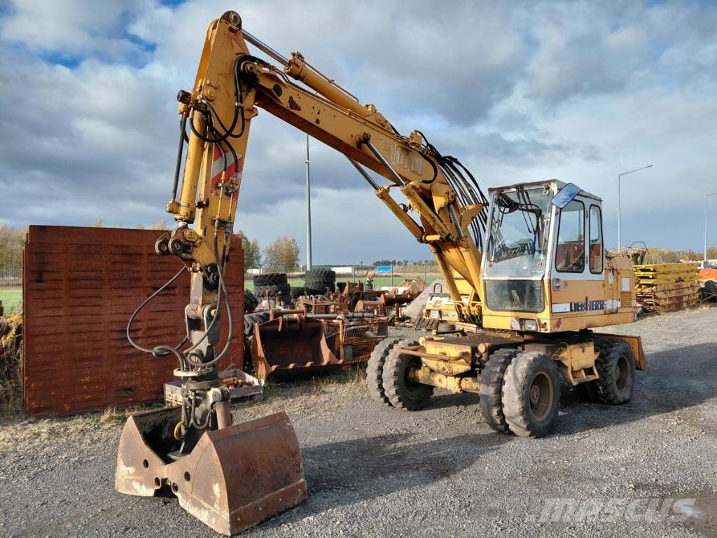 Liebherr A 900 + Greifer | Chwytak Excavadoras de ruedas